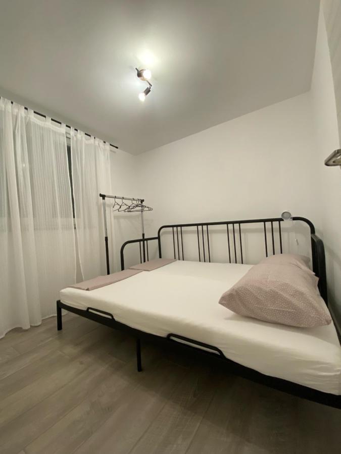 רוגוזניצה Kn House With Two Apartments Near Sea מראה חיצוני תמונה